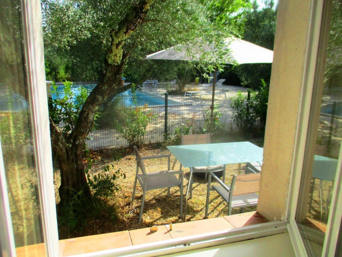 Le Mas Des Lilas Uzès Exteriör bild