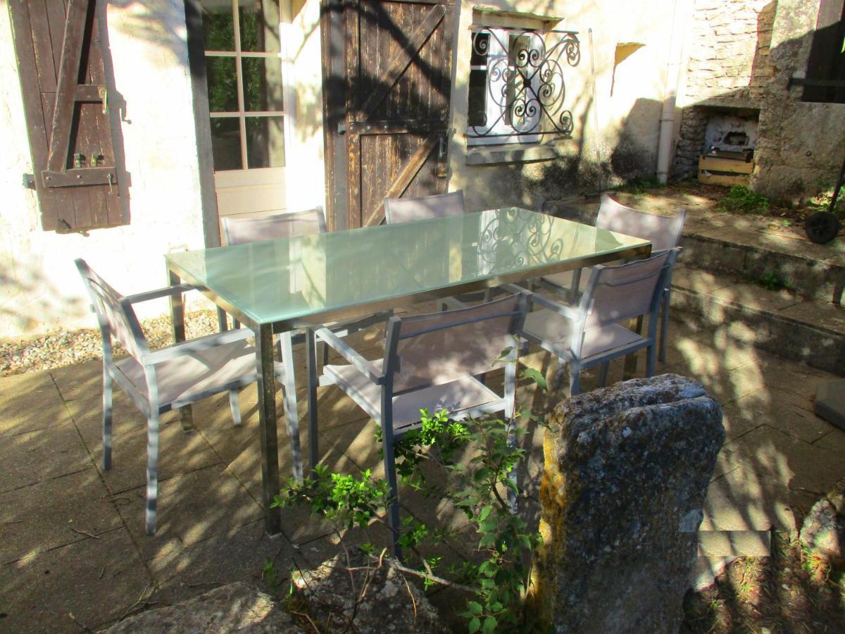 Le Mas Des Lilas Uzès Exteriör bild