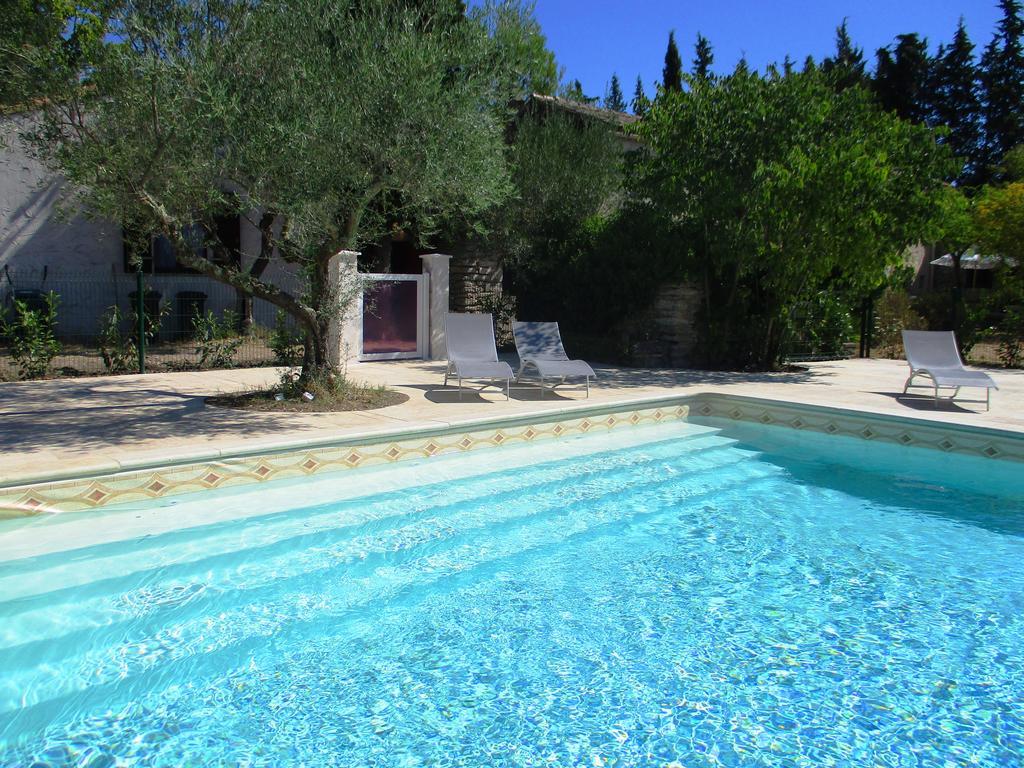 Le Mas Des Lilas Uzès Exteriör bild