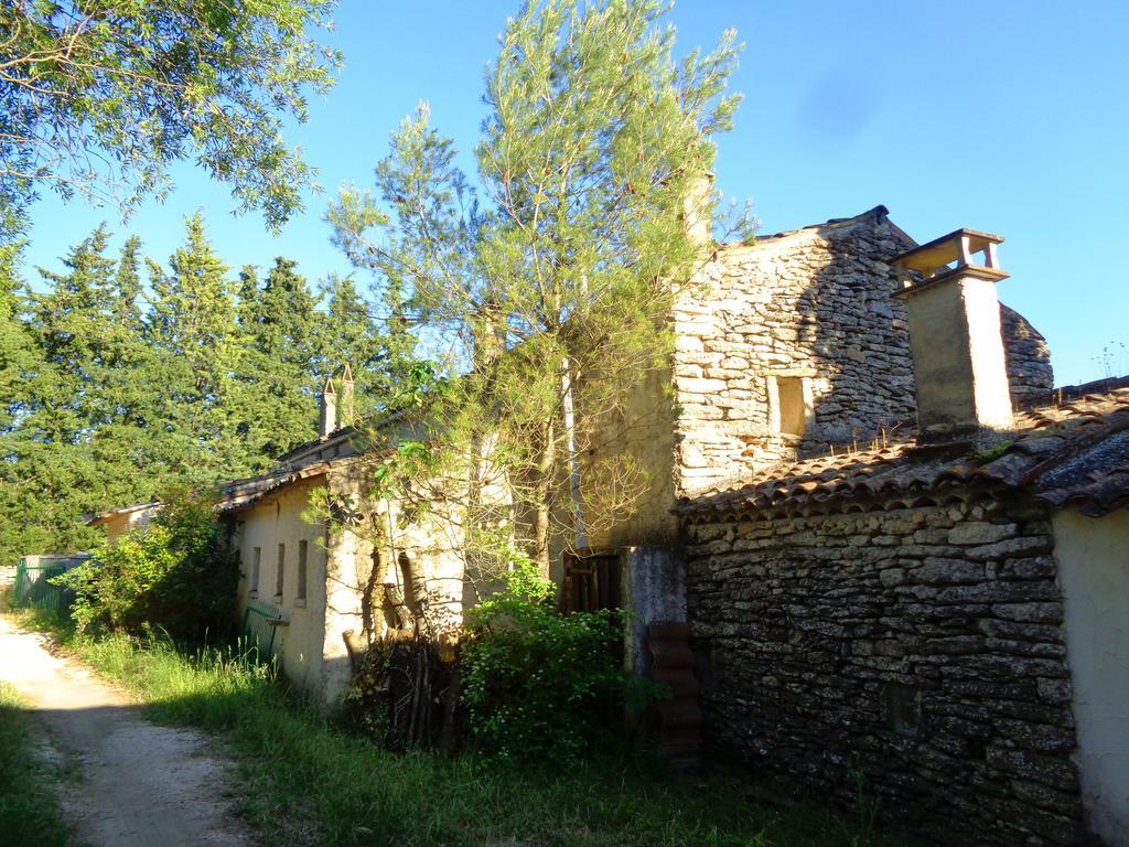 Le Mas Des Lilas Uzès Exteriör bild
