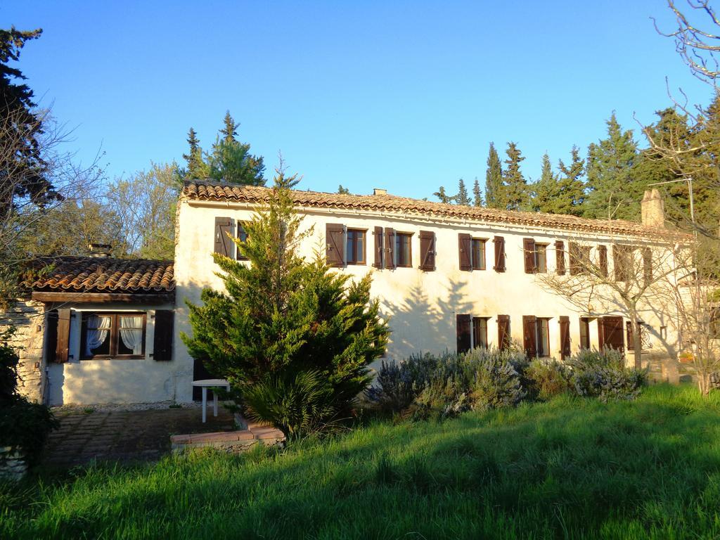 Le Mas Des Lilas Uzès Exteriör bild