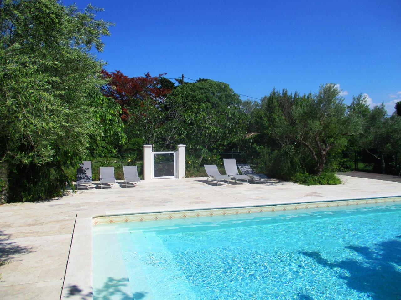 Le Mas Des Lilas Uzès Exteriör bild