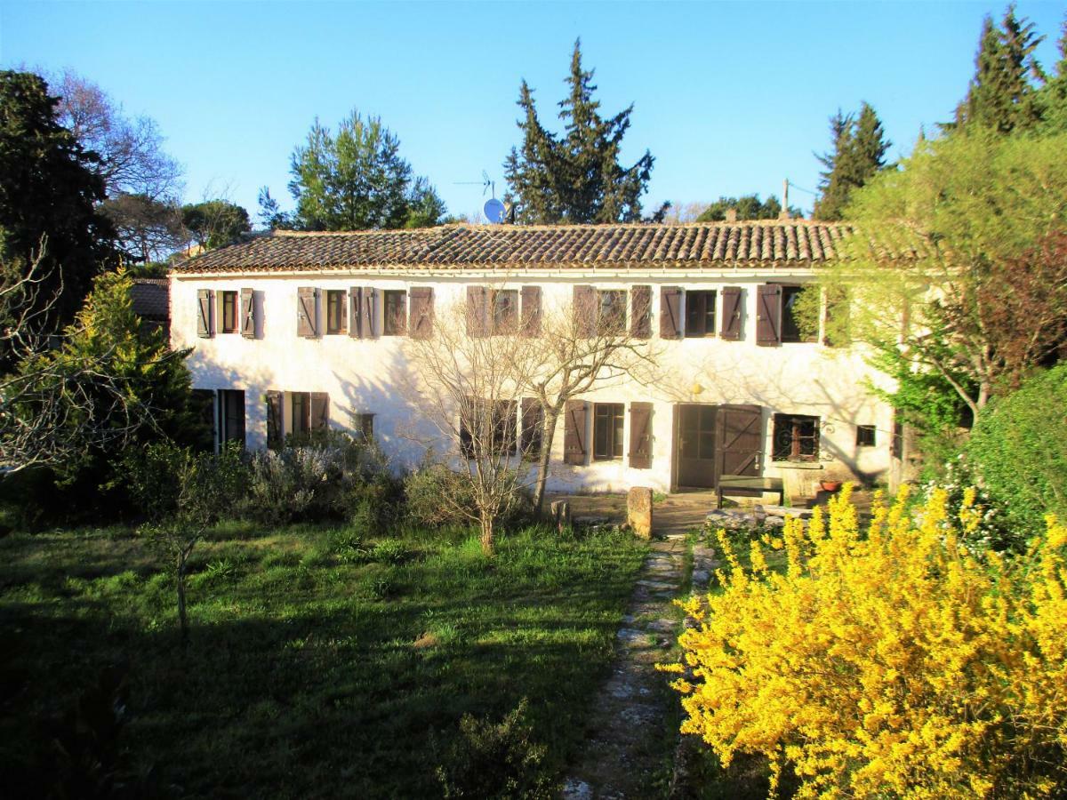 Le Mas Des Lilas Uzès Exteriör bild